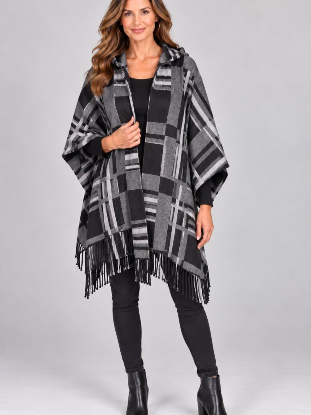 NWT Coco + Carmen Hooded Poncho Cape One Size Black Gray Plaid Fringe Wrap